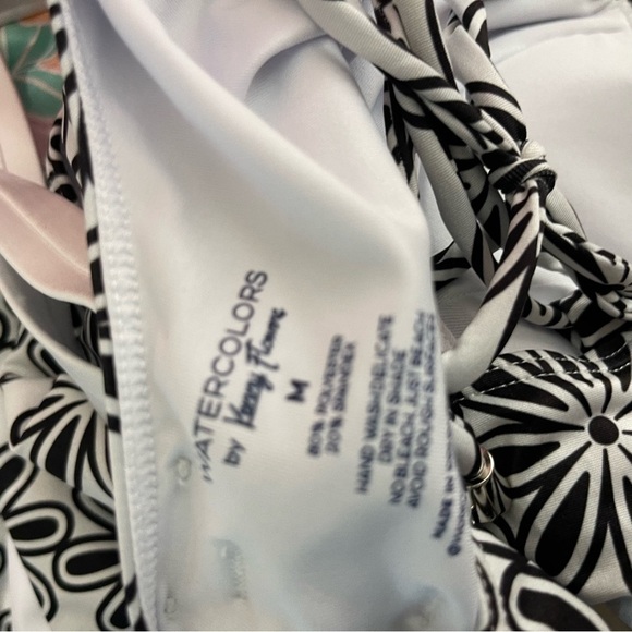 Kenny Flowers The Pedregal Blanco One Piece Women's NWT - Picture 9 of 10